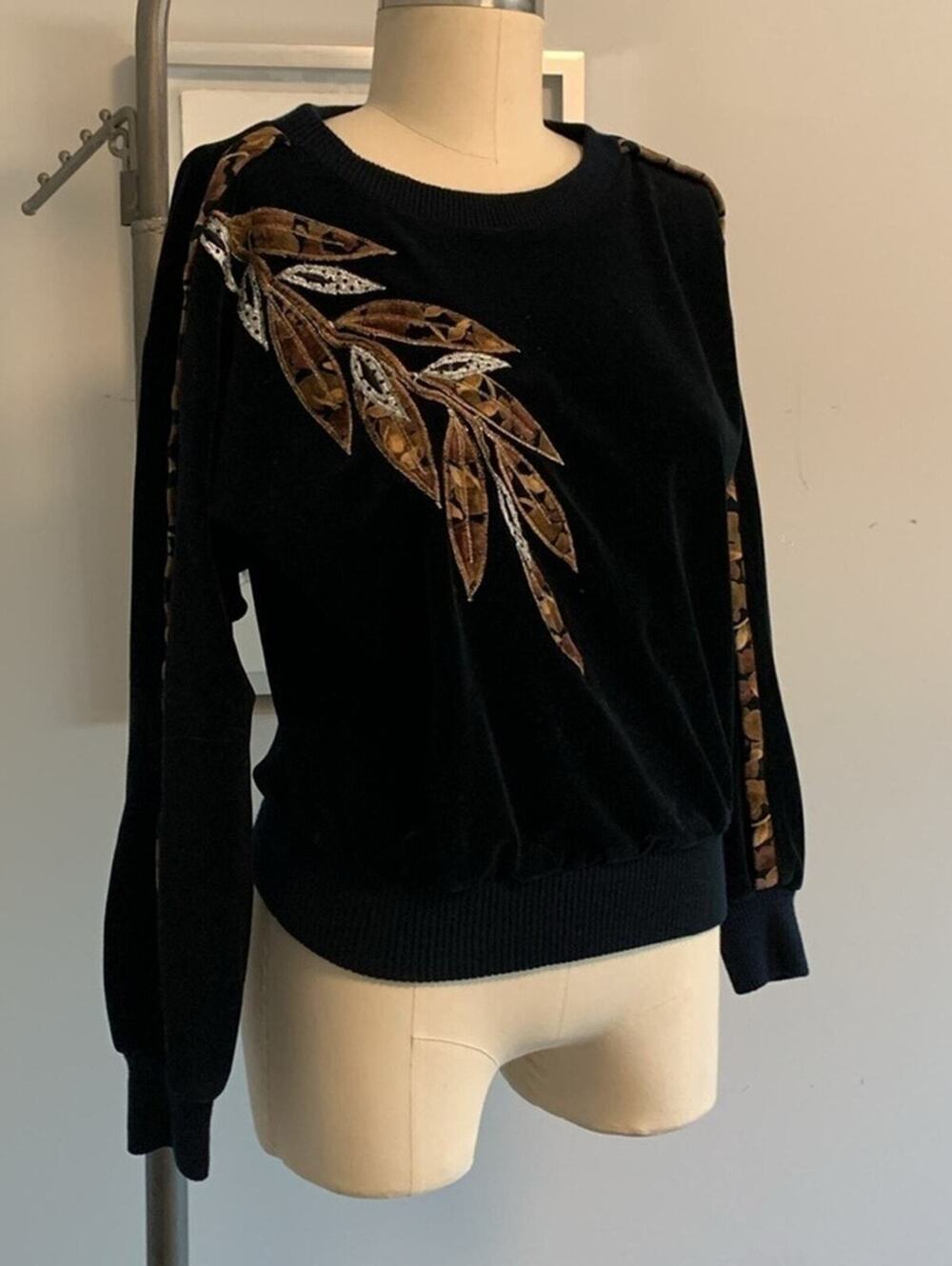 Vintage 1980s Velour Pullover Black Brown Leaf Embellished Grandmacore Cozy Top